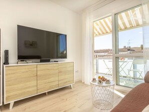 TV