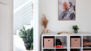 Interior - Salt Life in Narrawallee (Narrawallee)