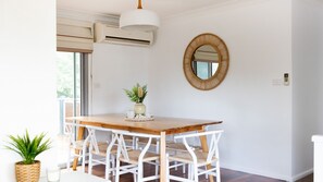 Dining - Salt Life in Narrawallee (Narrawallee)