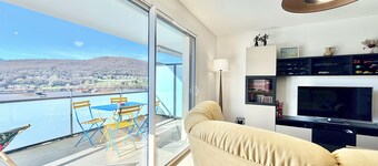 Comfortable T3 with terrace and garage!