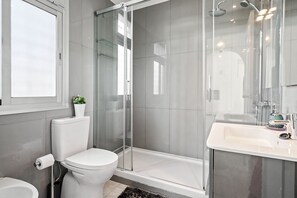 Shower, toilet paper