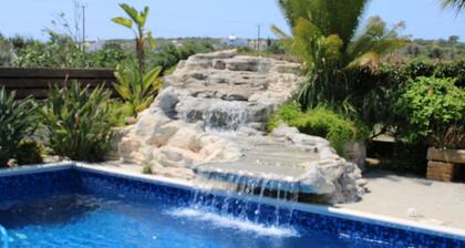Immaculate 3-bed House in Pentakomo