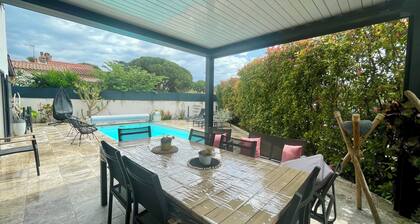 Villa 3 chambres, piscine, clim, wifi, parking