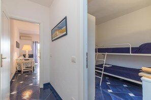 Family Apartment, 2 Bedrooms (I Fari 98 600m From The Beach) | 2 bedrooms, bed sheets - I Fari 98 600m From The Beach (Loiri Porto San Paolo)