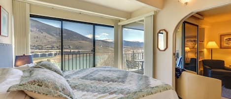 2 habitaciones, escritorio, internet gratis y ropa de cama
