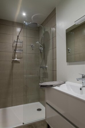Dusche, Haartrockner
