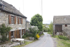 Exterior - 3/4 pers rental in Grandviala (LA CHAZE-DE-PEYRE)