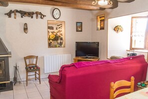 Télévision, cheminée