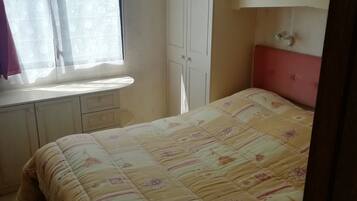 2 bedrooms
