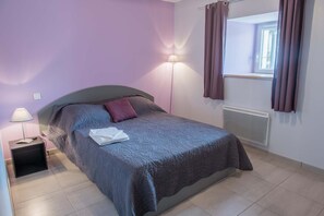 2 bedrooms, iron/ironing board, travel crib, bed sheets