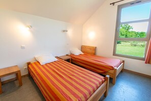 2 bedrooms, iron/ironing board, free WiFi - Gîtes de France 3 épis 4/6 people at Le Falisson (SAINT BAUZILE)