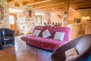 电视、DVD 播放器、书