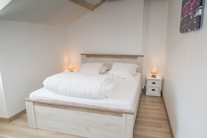 3 bedrooms, iron/ironing board, travel cot - Lzg165b - Gîtes de France 3 Épis 6 Pers au Cayre (MAS-D'ORCIERES)