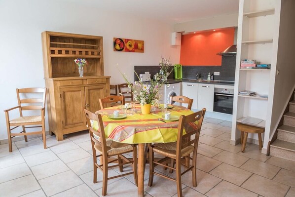 Fridge, microwave, oven, toaster