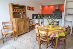 Kühlschrank, Mikrowelle, Ofen, Toaster