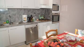 Frigorífic, microones, forn i rentaplats