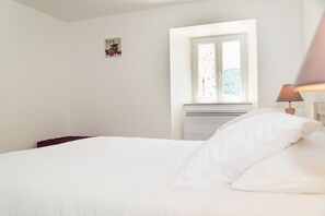 3 Schlafzimmer, Bügeleisen/Bügelbrett, Reisekinderbett