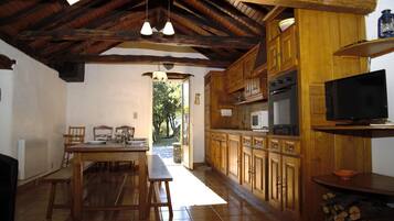 KĂžleskab, mikrobĂžlgeovn, ovn, opvaskemaskine