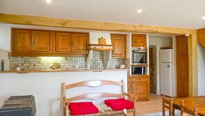 Réfrigérateur, micro-ondes, four, lave-vaisselle