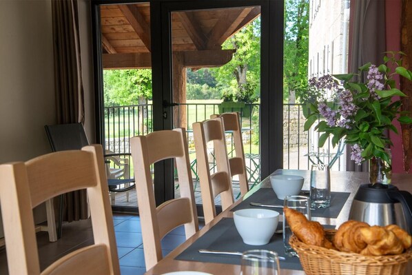 Dining - Lzg090a - Gîtes de France 3 Épis 6 Pers à Coulagnettes (SAINT-AMANS)