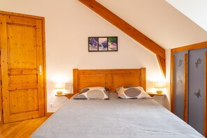 3 chambres, fer et planche à repasser, lit parapluie, Wi-Fi gratuit