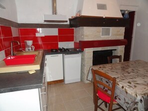 Refrigerador, microondas, horno y lavavajillas 