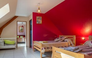3 Schlafzimmer, Bügeleisen/Bügelbrett, Reisekinderbett, kostenloses WLAN