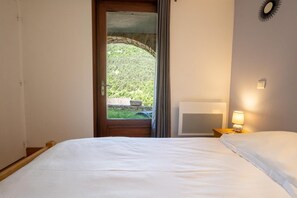 2 Schlafzimmer, Bügeleisen/Bügelbrett, kostenloses WLAN