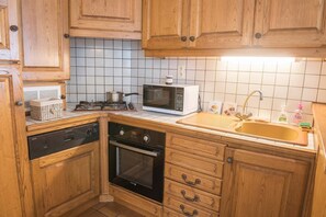 Réfrigérateur, micro-ondes, four, lave-vaisselle