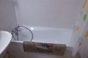 Badewanne, Haartrockner