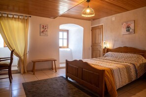 3 bedrooms, iron/ironing board, travel cot, free WiFi - La Maison d'Élise - LES BONDONS (LES BONDONS)