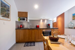 Fridge, microwave, oven, dishwasher - House (BAGNOLS-LES-BAINS)