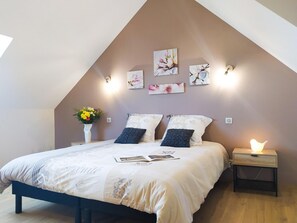 2 chambres, fer et planche à repasser, lit parapluie, Wi-Fi gratuit