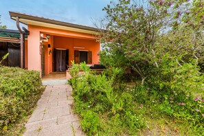 Terrace/patio - Apartment 'Home Holidays Pintadera 1' with Garden & Wi-Fi (Bosa)