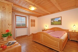 2 makuuhuonetta, ilmainen Wi-Fi, vuodevaatteet