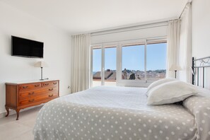 5 habitaciones, tabla de planchar con plancha y wifi gratis 