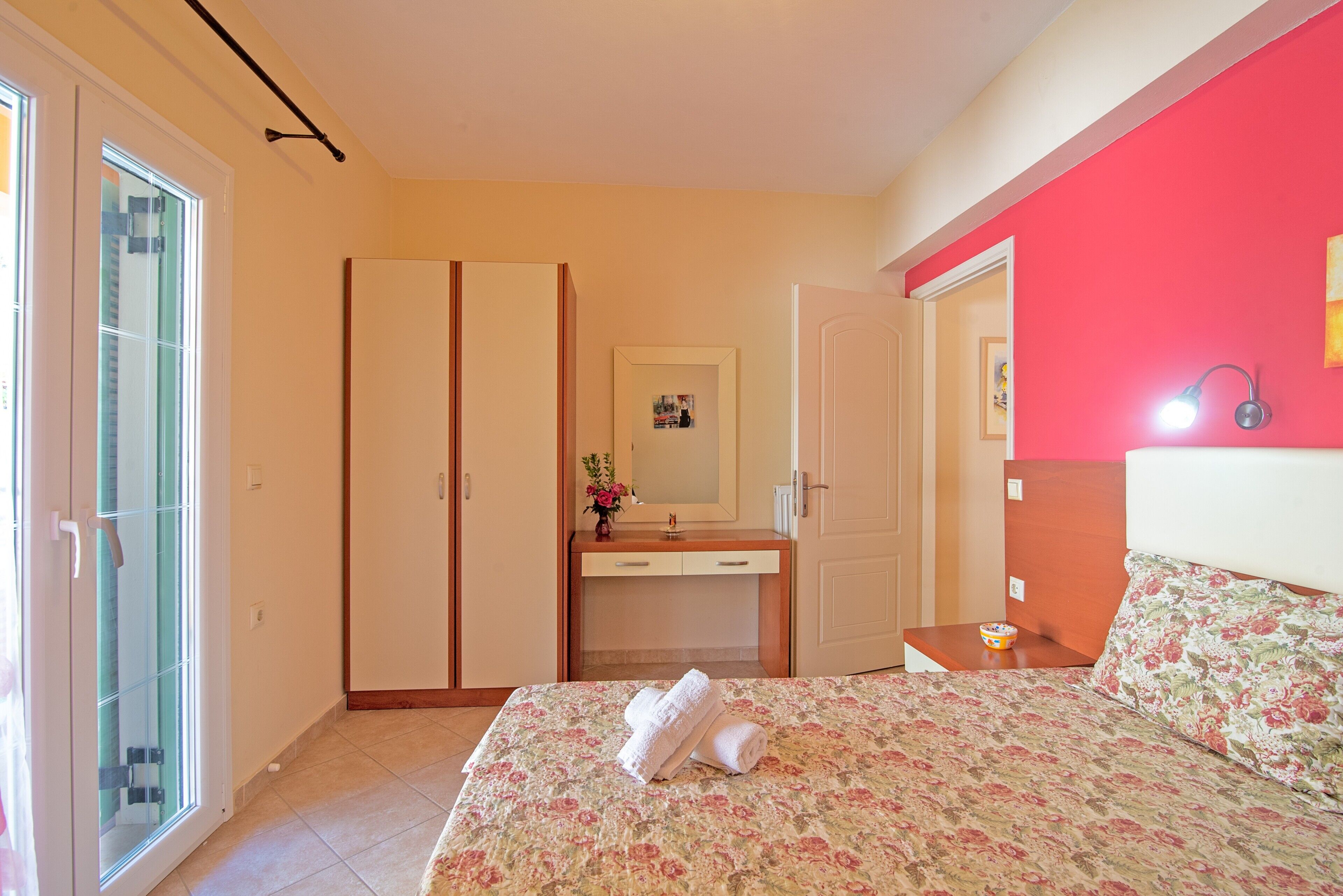 1 chambre, Wi-Fi gratuit, draps fournis