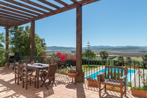 Villa Lino with Mountain Views, Pool, Garden and Wi-Fi