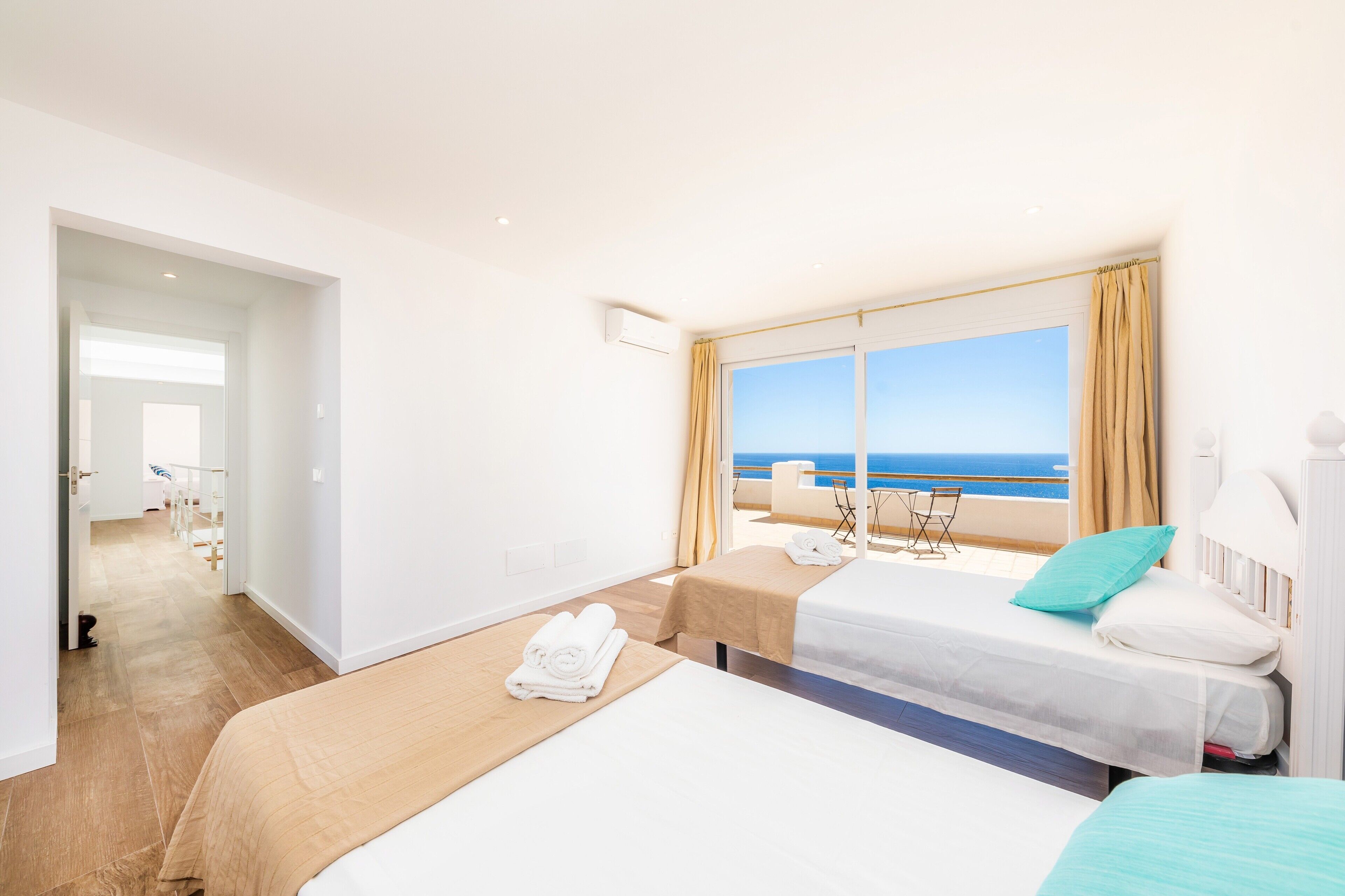 7 bedrooms, iron/ironing board, free WiFi, bed sheets