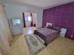 4 habitaciones, wifi gratis y ropa de cama 