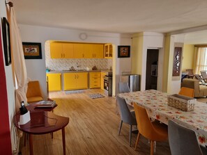 Ruokailu