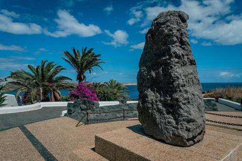 Casa Roper is a lovely villa located near to Marina Rubicon.