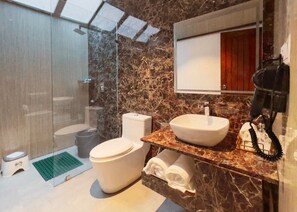 Shower, towels