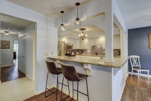 Fridge, microwave, dishwasher, coffee/tea maker