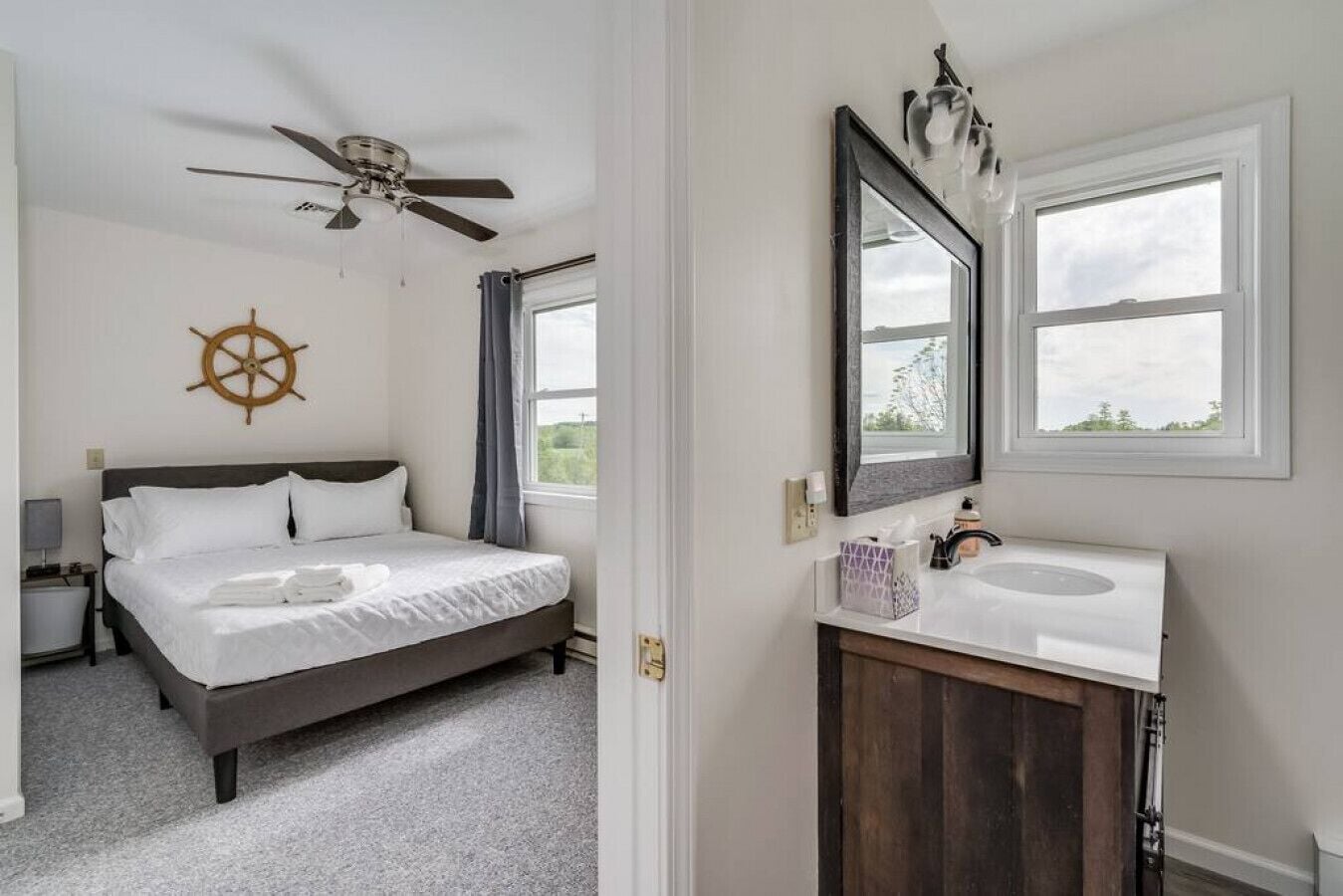 7 室のベッドルーム、デスク、アイロン / アイロン台、WiFi