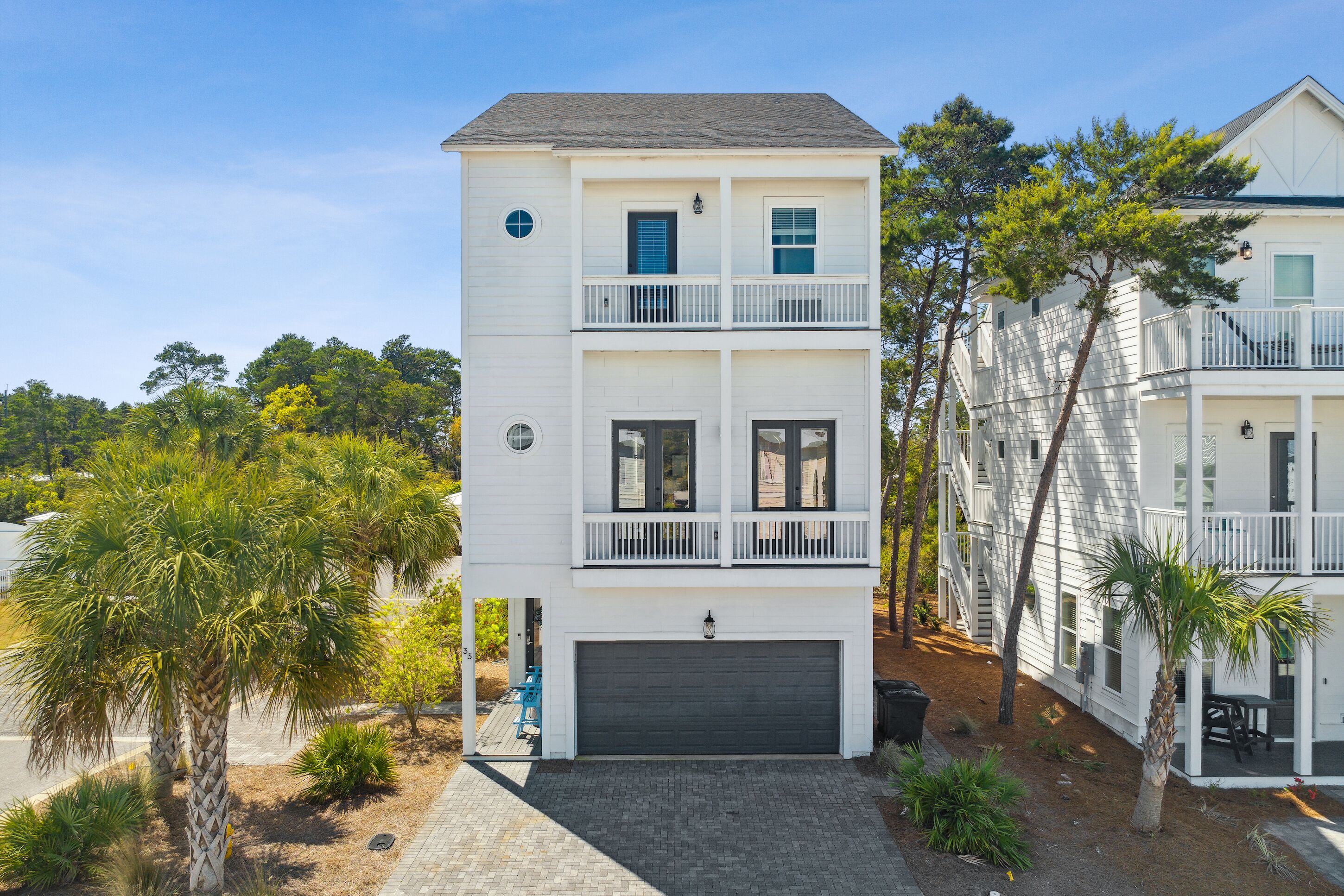30A Beach House Pet Friendly, Sleeps 10 - Beach, Golf Cart 4 bikes Incl,  Pool