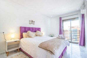 1 chambre, fer et planche à repasser, lit parapluie, Wi-Fi