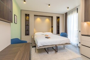 Laptop workspace, iron/ironing board, free WiFi, bed sheets