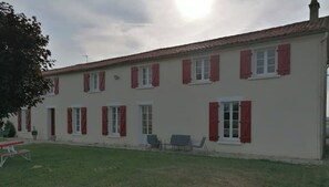 Exterior - Farm cottage - La Nerrière (Antigny)