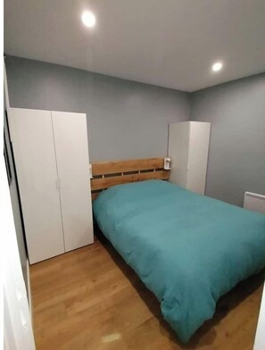 1 間睡房、熨斗/熨衫板、可攜式嬰兒床、免費 Wi-Fi